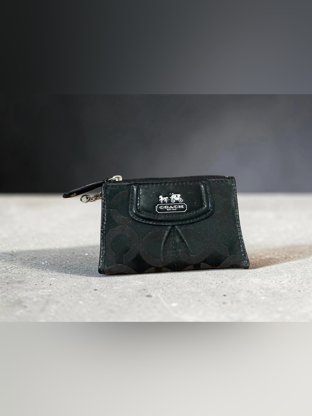Pre-owned Coach Black Signature Zip Card Case